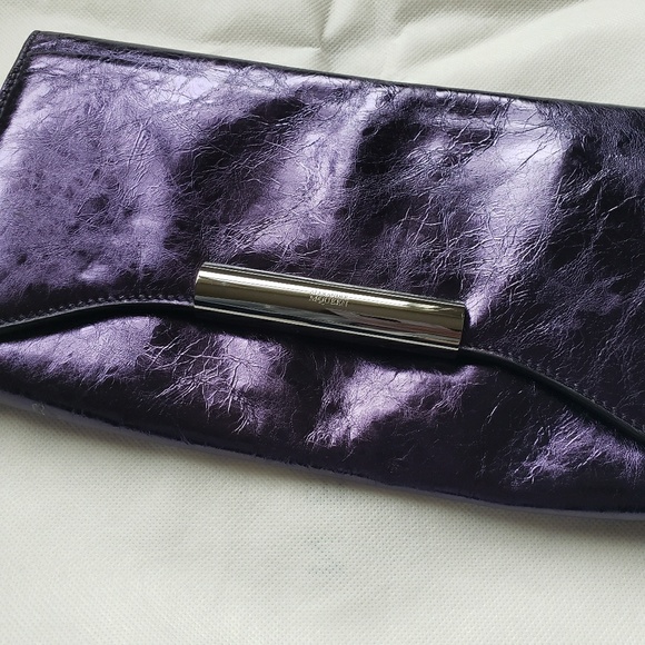 Rare Alexander McQueen Purple leather clutch - Picture 1 of 8